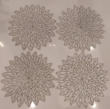 4 Nicole Miller Beaded White Poinsettia Christmas Holiday Placemat Chargers Set