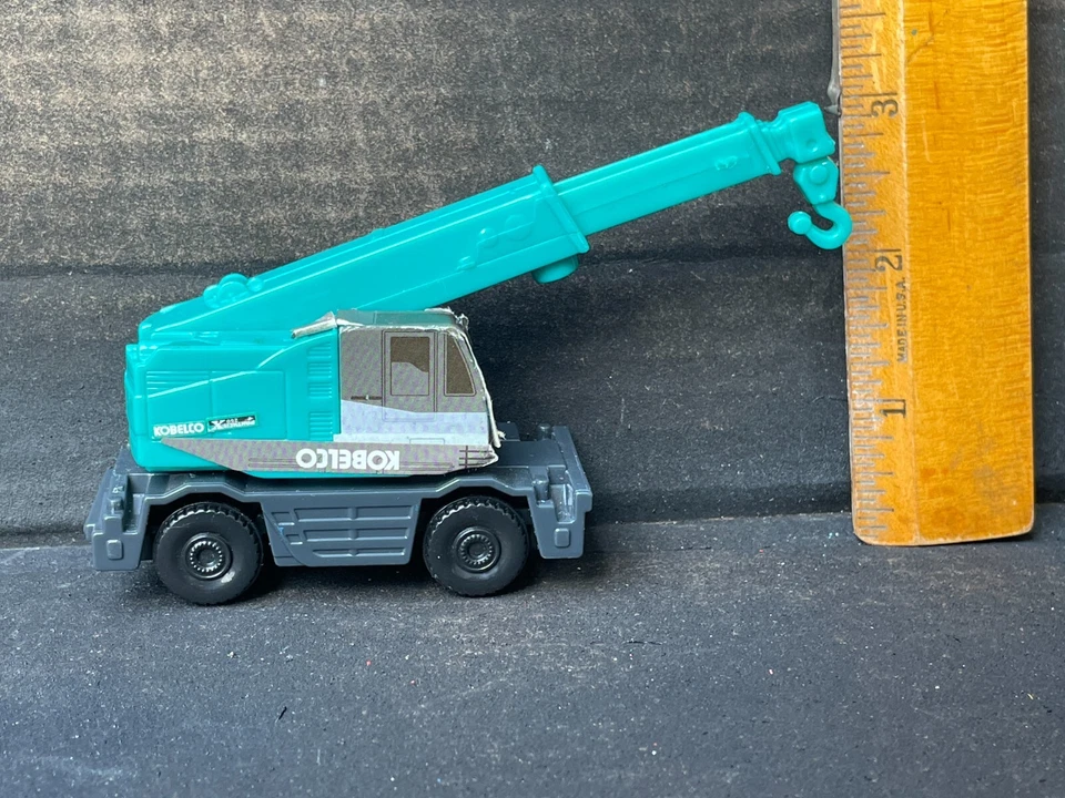 Tomy Tomica 73 KOBELCO GRÚA TERRENO ÁSPERO PANTHER-X 250 en muy buen estado Foto 2 de 4