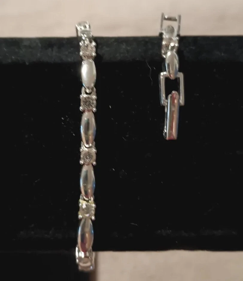 Теннисный браслет 2004 Avon кубический цирконий платиновый тон 7 дюймов 12,8 г 1 дюйм ADJ удлинитель - Изображение 2 из 4