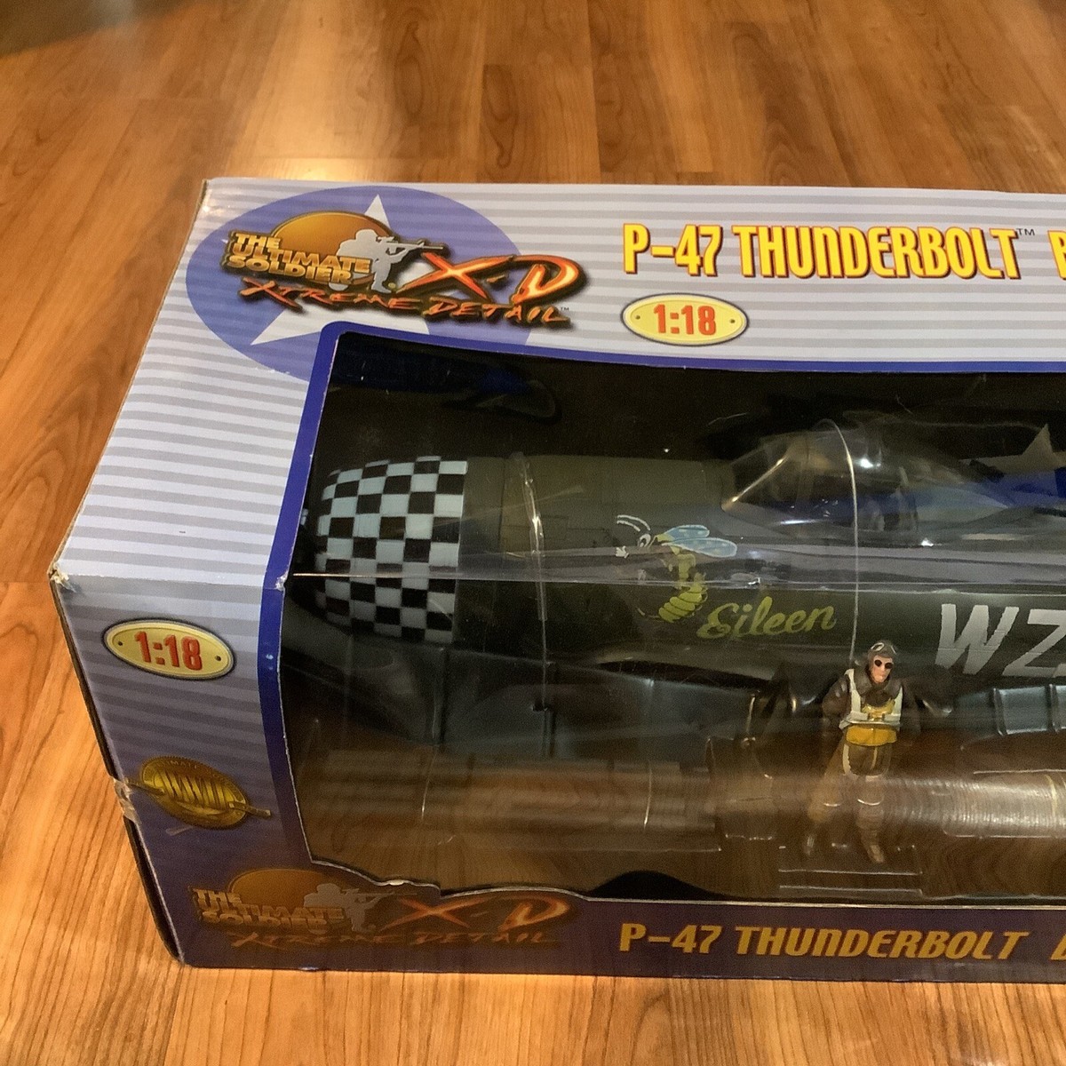 21st Century Toys Ultimate Soldier 1/18 WWII P-47D 21st Century Toys Ultimate Soldier 1/18 WWII P-47D