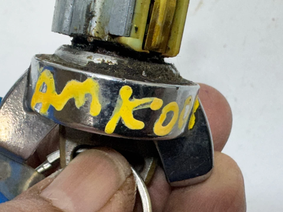 Chevrolet Aveo 2009-2011 interruptor de encendido bloqueo con llave OEM Foto 2 de 4