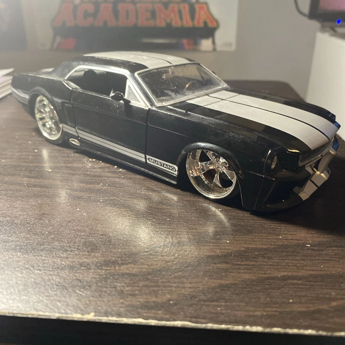 ギレルモ・フォルチーノ 65 フォード マスタング フィギュア Contemporary Manufacture Diecast Cars, Trucks & Vans 1965 Mustang