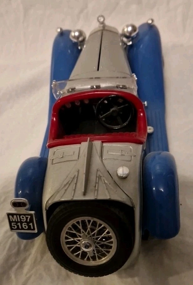 Alfa Romeo 2300 Spider Bj 1932  Blau/ Silber  Vitrinen Modell Burago 1: 18  - Bild 4 von 4
