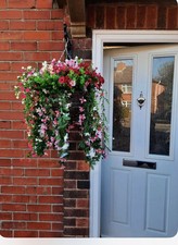 Artificial Hanging Baskets Full of Beautiful Flowers That Are Lasting and Easy !