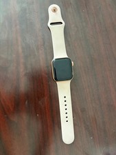 Apple Watch Series 4 40 mm Gold Aluminum Case with Pink Sand Sport Band