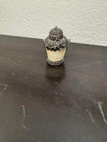 Vintage Tibetan Reproduction Brass Snuff Bottle w/Turquoise & White Stone NO TOP - Picture 2 of 15