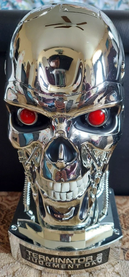 Terminator 2: Judgment Day, 6-Disc Collector Set+Endoskull Bust+Limited Edition - Image 3 of 4