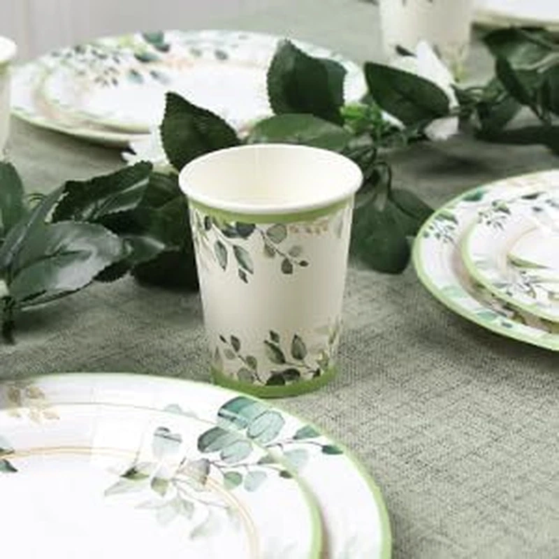 Platos de papel verde salvia tazas y servilletas con mantel y pancarta, por favor para baby shower Foto 4 de 4
