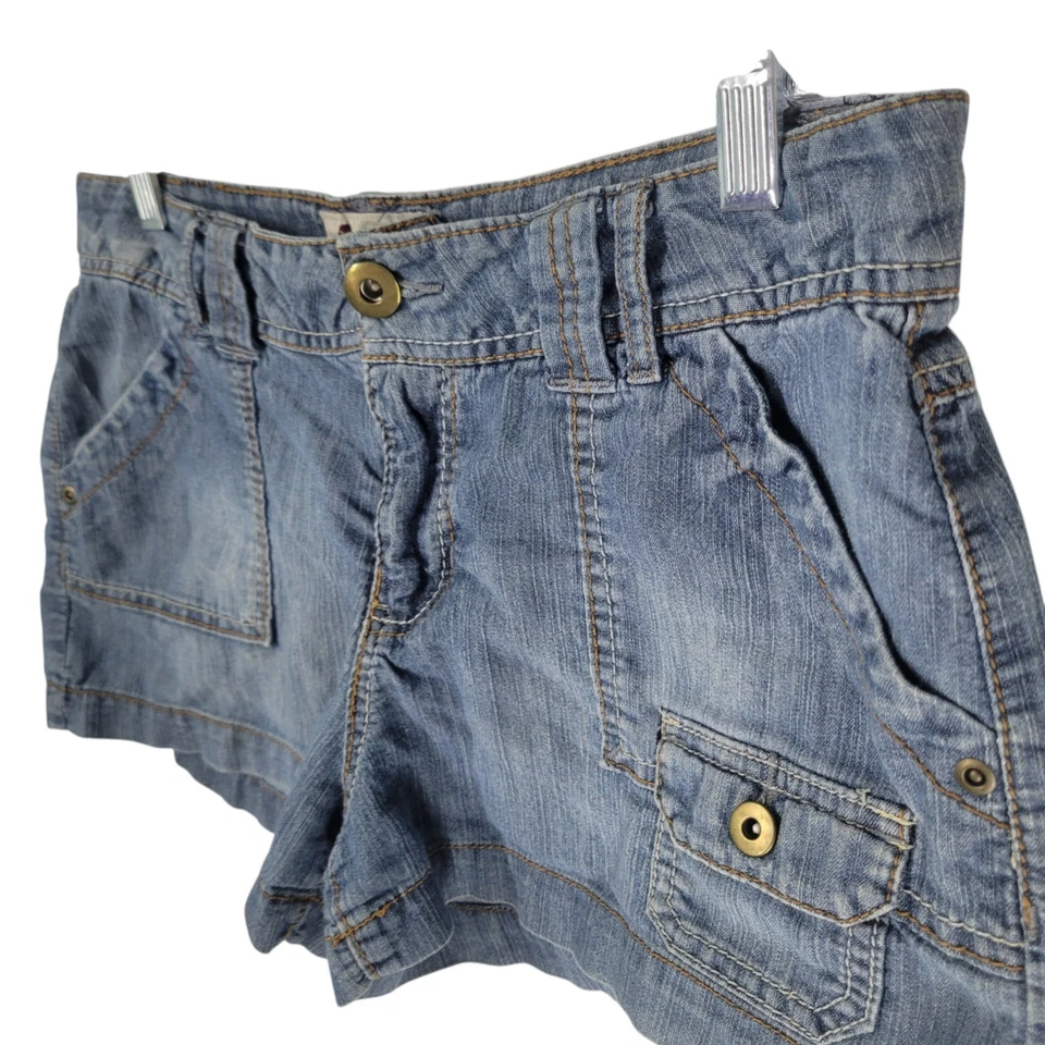 Pantalones cortos de mezclilla lisos azules talla 13 SO para mujer Foto 4 de 4