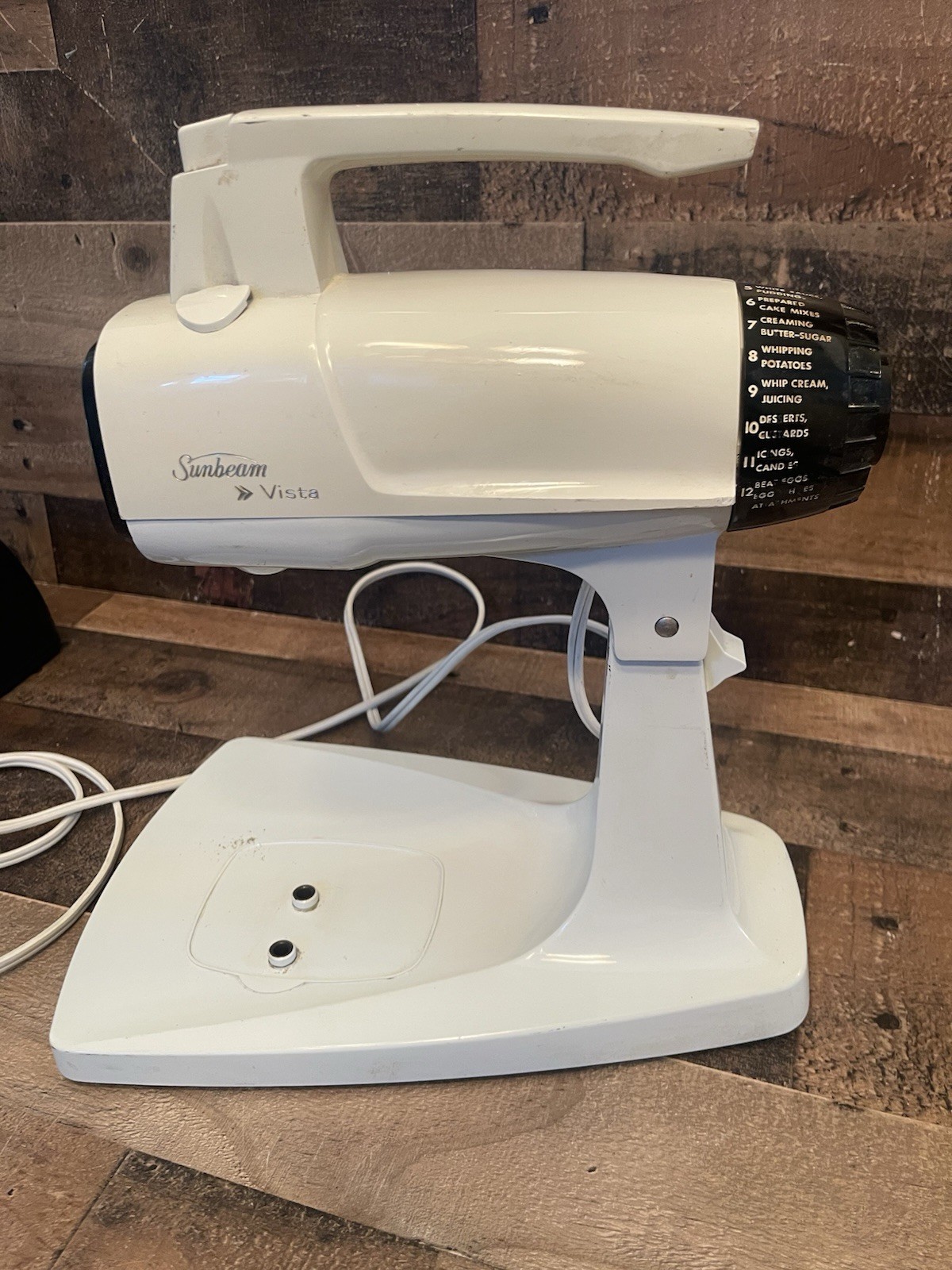 Vintage Sunbeam Vista Deluxe Mixmaster 12 Speed . Mixer ONLY As Shown