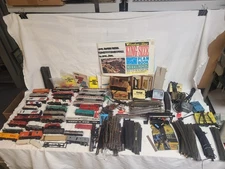 HUMONGOUS LOT OF HO ENGINES & ROLLING STOCK -  TRACK - ACCESSORIES - ETC  !