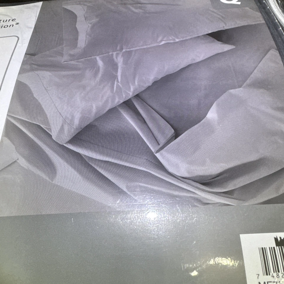 Hotel Signature Collection Gray 4 Piece Queen Sheet Set - Image 3 of 3
