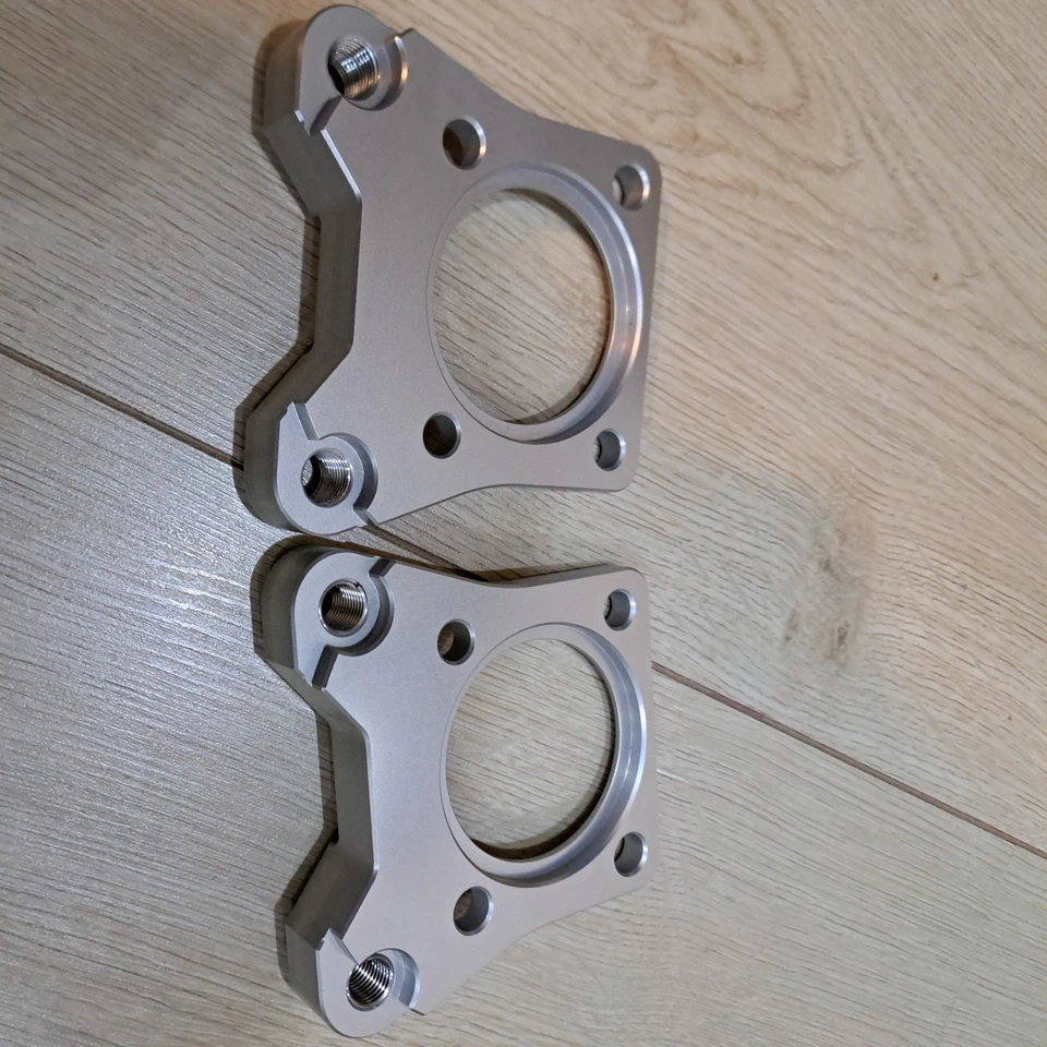 Triumph Spitfire & Herald Aluminium Type 14 Brake Caliper Brackets - Image 2 of 2