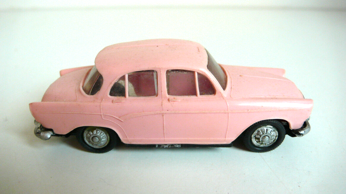 NOREV 1/43 SIMCA aronde P 60 Ranch en boite . EUR 15,00 - FR