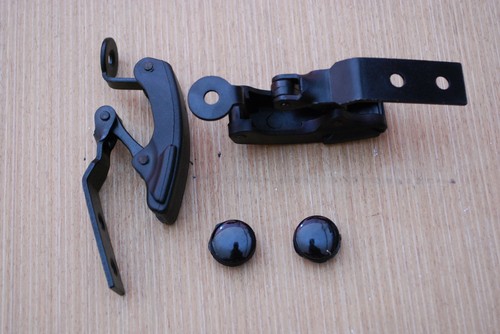 DAIHATSU TAFT FEROZA ROCKY SPORTRAK FOURTRAK REAR WINDOW LOCK ASSY PAIR - Picture 3 of 4