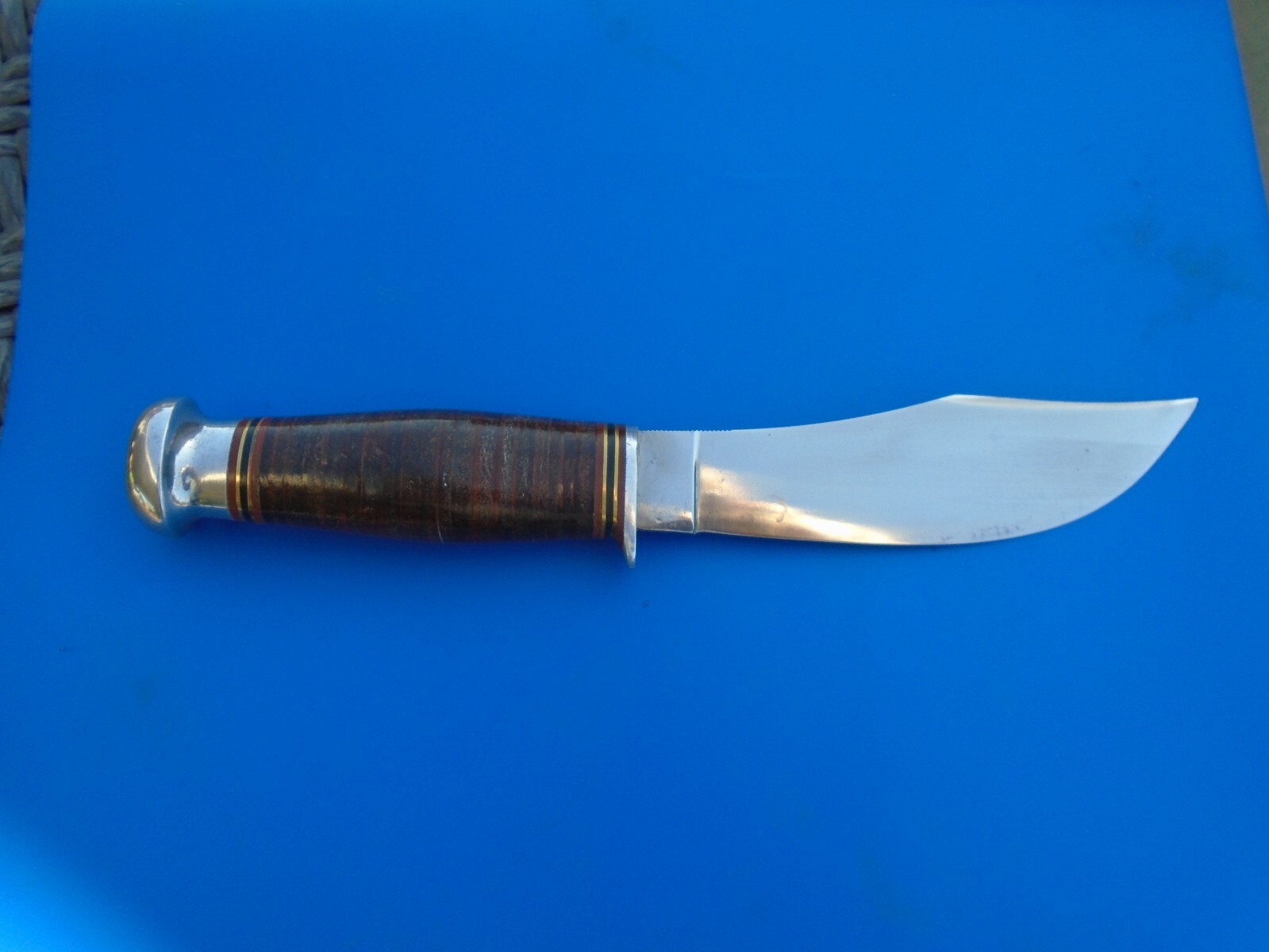 VINTAGE SCHRADE CUT CO WALDEN NEW YORK, HUNTING KNIFE LEATHER HANDLE