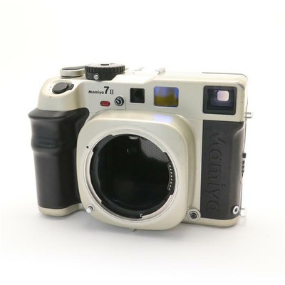 mamiya 7 ii. mamiya 7 ii.