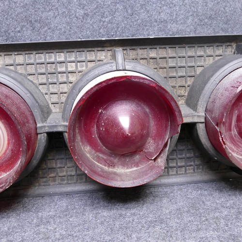 1958-1960 Ford Thunderbird LH Or RH Tail Light Lamp Restorable DAMAGED 77051 - Picture 3 of 16