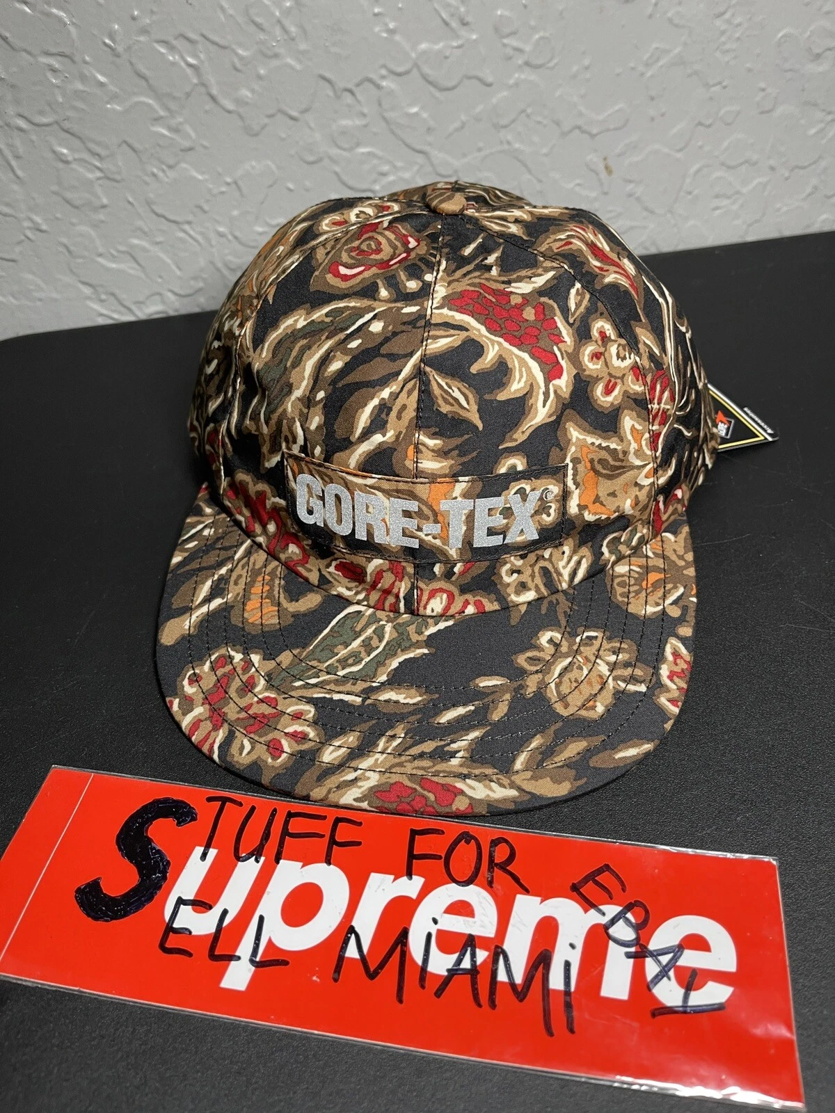 Supreme GORE TEX 6 panneaux imprimé floral FW18
