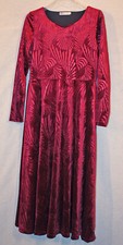 MIGEER WOMANS RED EMBOSSED VELVETEEN LONG EVENING TUNIC STYLE DRESS SIZE 14  NEW
