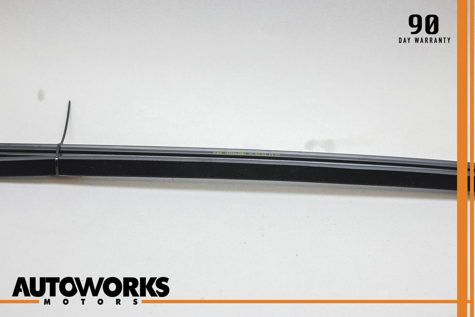 04-08 Maserati Quattroporte M139 Rear Right Side Door Window Molding Seal OEM