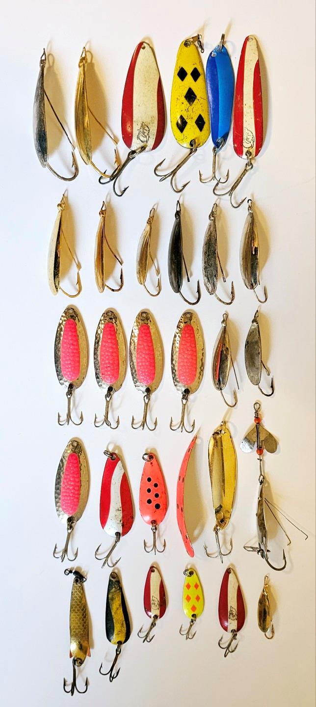 (Lot of 32) Vintage Spoons Different Manufacturers & Styles & Sizes Great Shape! - Image 5