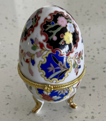 Porcelain Egg Trinket Box Greenbrier International Gold Trim 4  in a Box