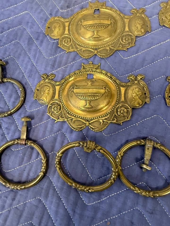 antiguo bronce imperio francés grandes placas y tiradores conjunto completo figurativo 1800 Foto 3 de 4