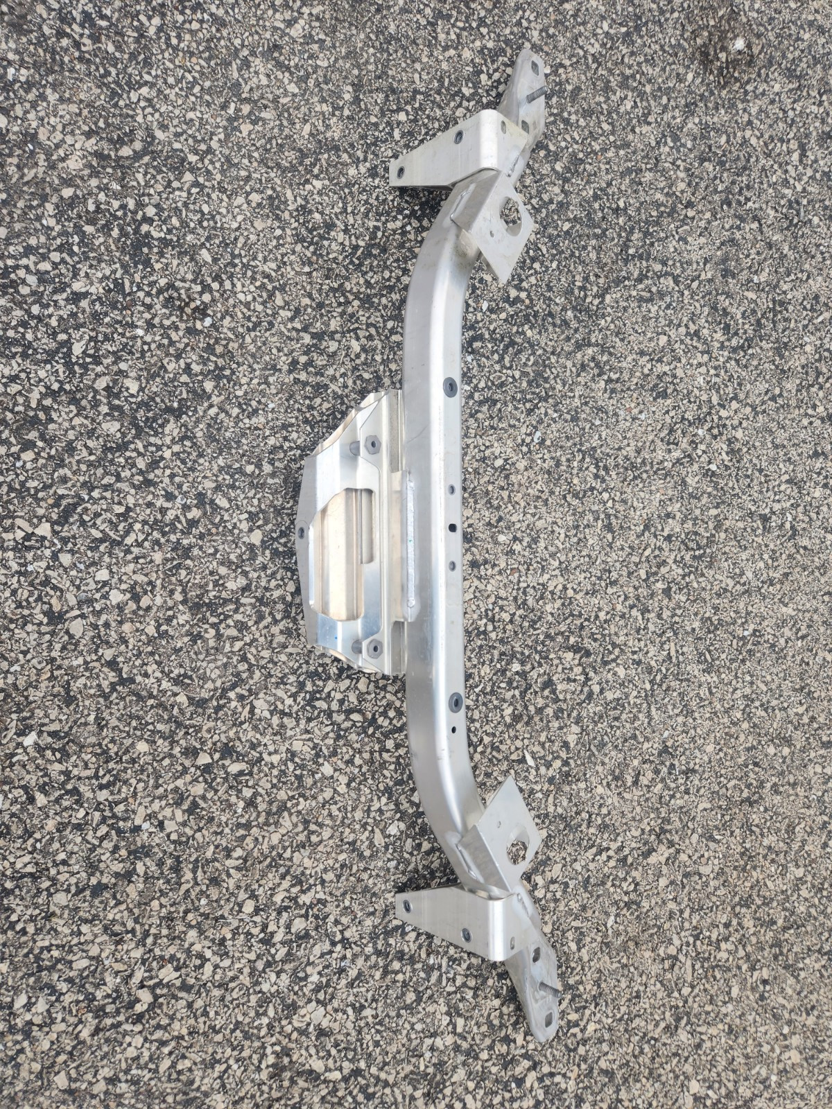 Oem Rolls Royce Wraith Dawn Ghost Front collision crossbeam 51647198882 Support 
