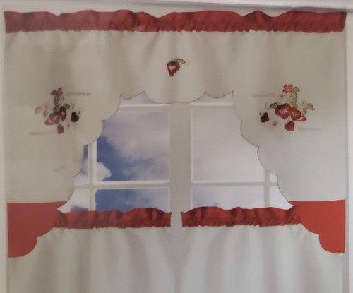 3pc. Embroidery Curtains Set: 2 Tiers & Swag (60"x36") STRAWBERRIES, SISERA, VH - Picture 13 of 13