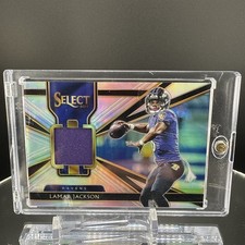 2018 Panini Select #8 Lamar Jackson Rookie Card RC Player Worn Jersey Patch /199. rookie card picture