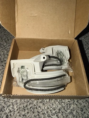 2025 Tacoma Mirror Signals