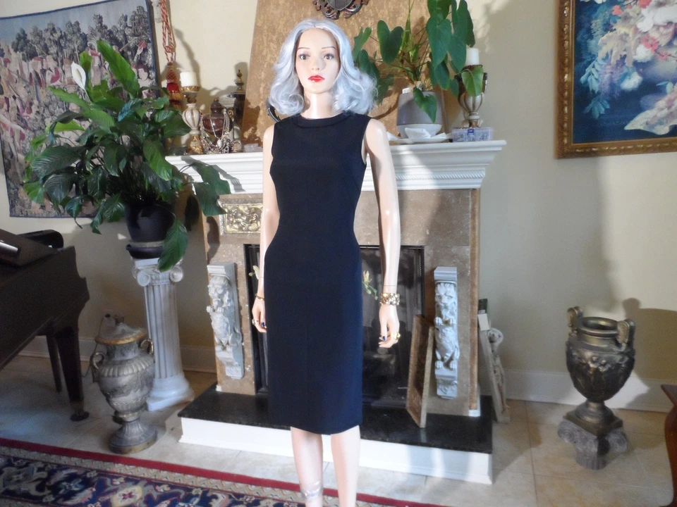 Vestido Vaina Dolce & Gabbana Negro con Detalle Grosgrain Talla IT 42- US 6 Foto 2 de 4