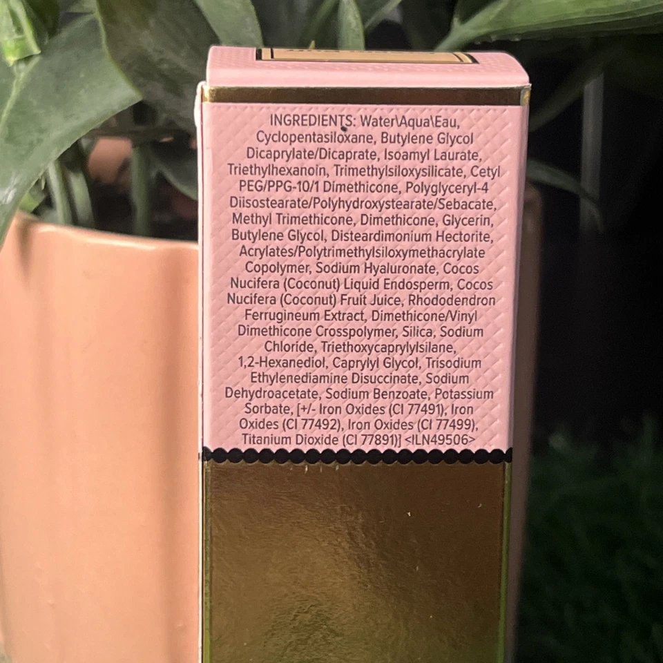 Corrector de escultura multiuso Too Faced Born This Way súper cobertura Foto 2 de 3