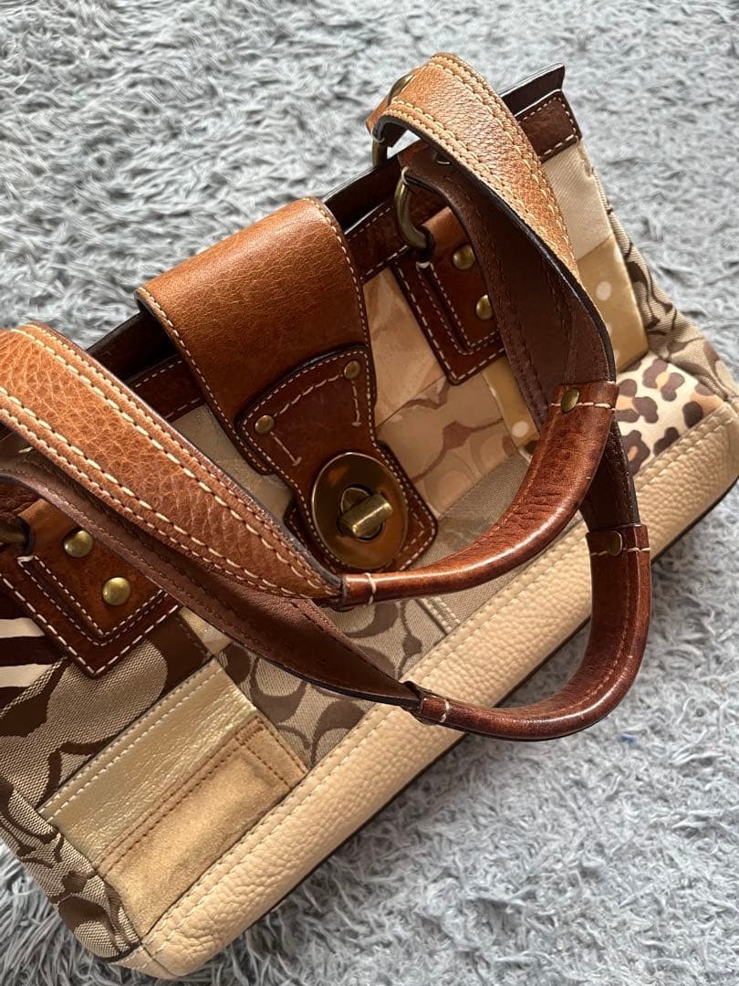 Old Coach suede patchwork turnlock bag - image 11