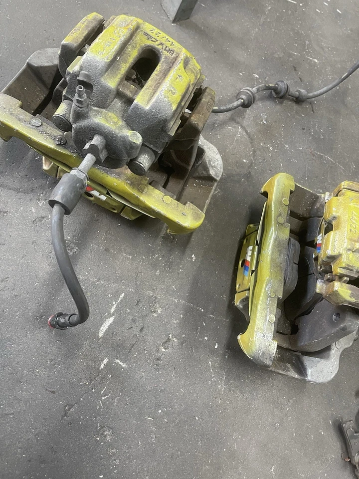 Calibres y rotores de freno OEM BMW M5 Foto 2 de 3