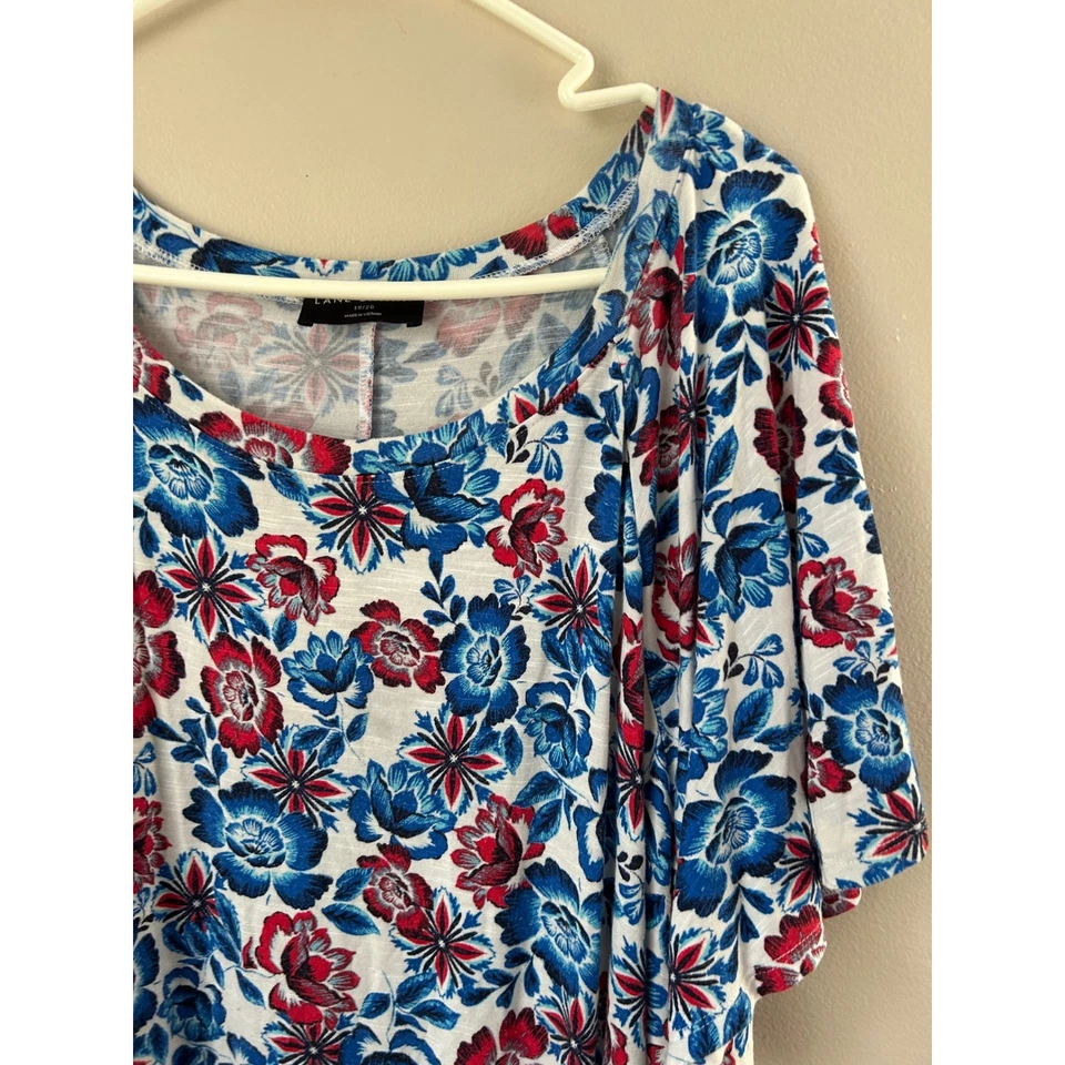 Top túnica Lane Bryant para mujer Plus estampado floral manga corta blanco azul rojo 18 20 Foto 2 de 4