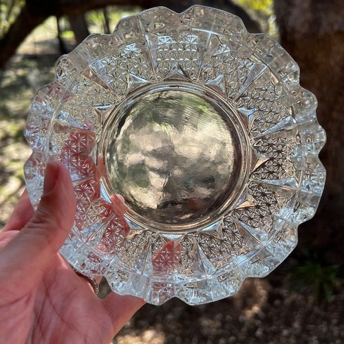 Vintage Heavy Cut Glass Ashtray – 6” Wide Elegant Design Bar Home Office Decor - Picture 8 of 11