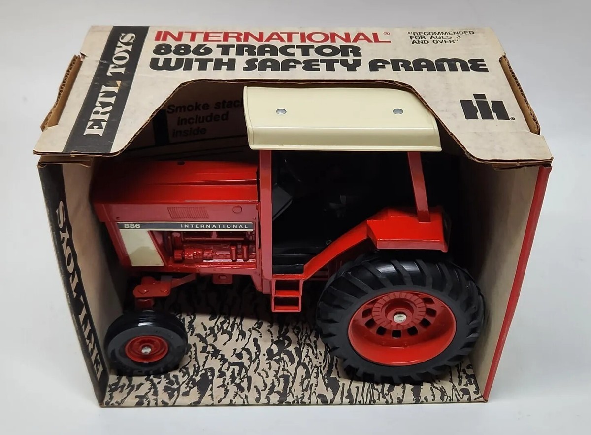 ERTL インターナショナル　トラクター 1/16 International 986 Cab with Red Power and Branding Iron