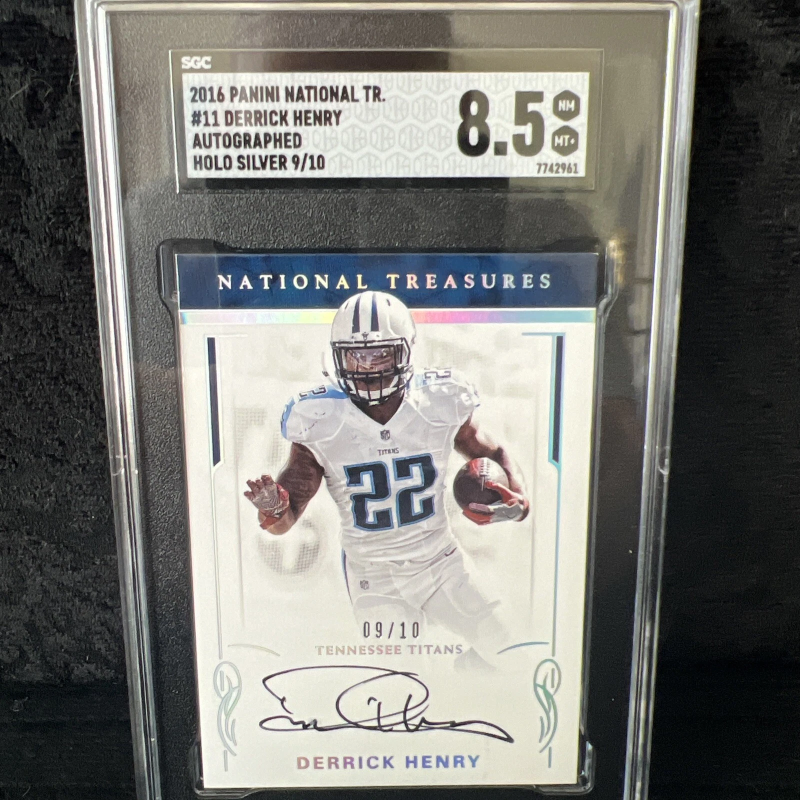 Derrick Henry Panini National Treasures Rookie Signatures Rps #11 Holo Silver