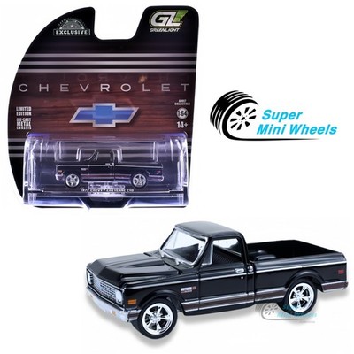 Greenlight 1:64 1972 Chevrolet Cheyenne C10 Short Bed   Black #30546