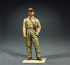 BRITAINS MUSEUM COLLECTION 10176 U.S.A.A.F. HEAVY BOMBER CO PILOT 1942 - 1945