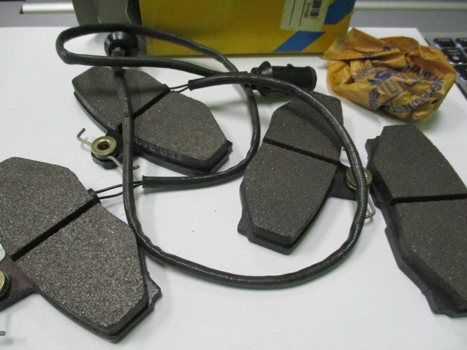 1988 Jaguar XJ6 rear brake pads Lucas Girling original NOS, GPG3084 eBay