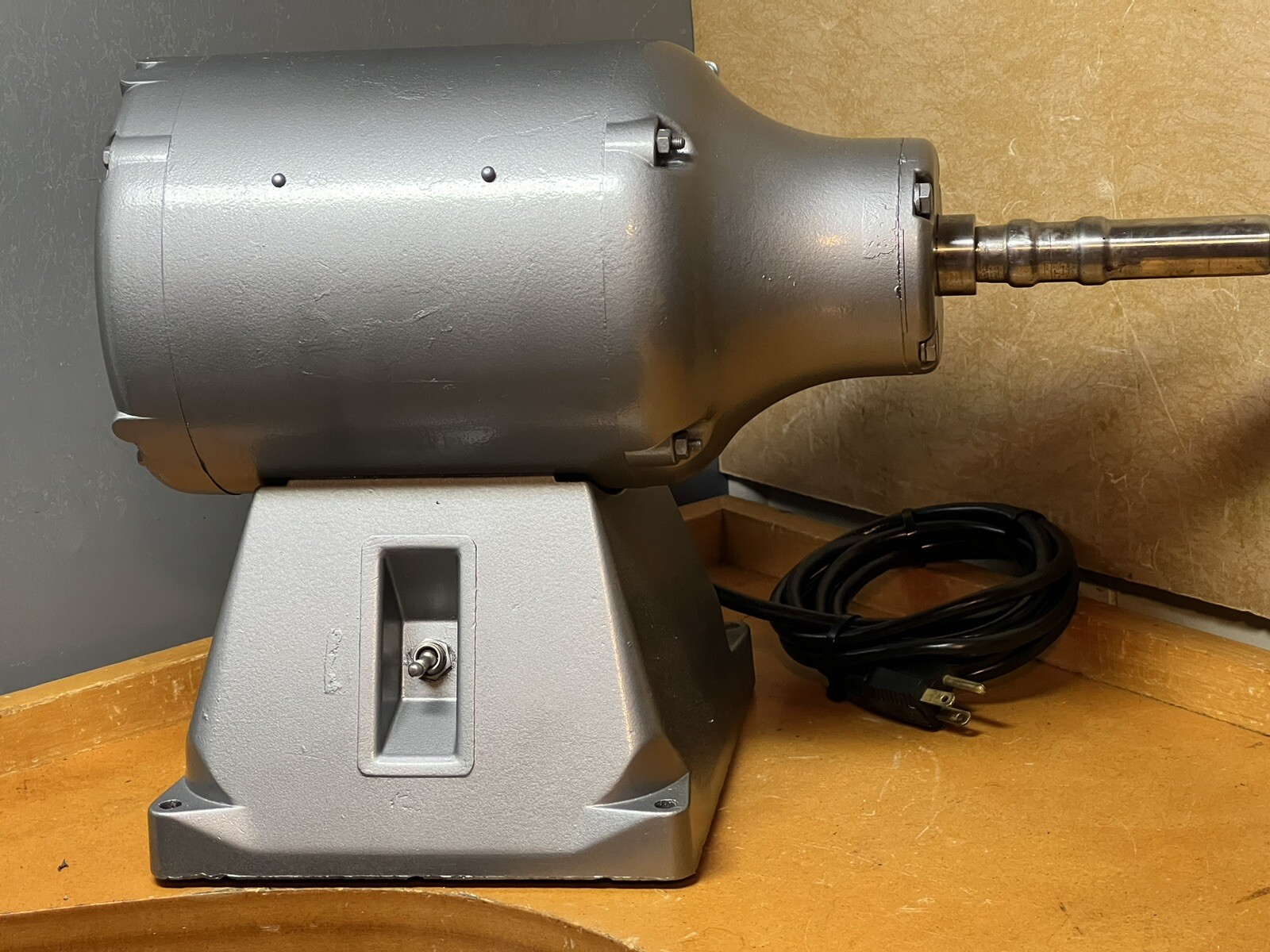 Baldor Jewelry, Dental Polishing lathe, BenchTop Buffer, Single Speed