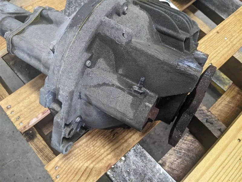 07-14 Cadillac Escalade 3.42 передний держатель полный привод Denali - Изображение 3 из 3