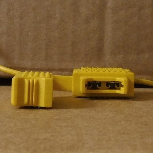Portafusibles Impermeable Maxi Hoja ATM en Línea - 18AWG 20A 600VDC Color Amarillo - Imagen 2 de 2