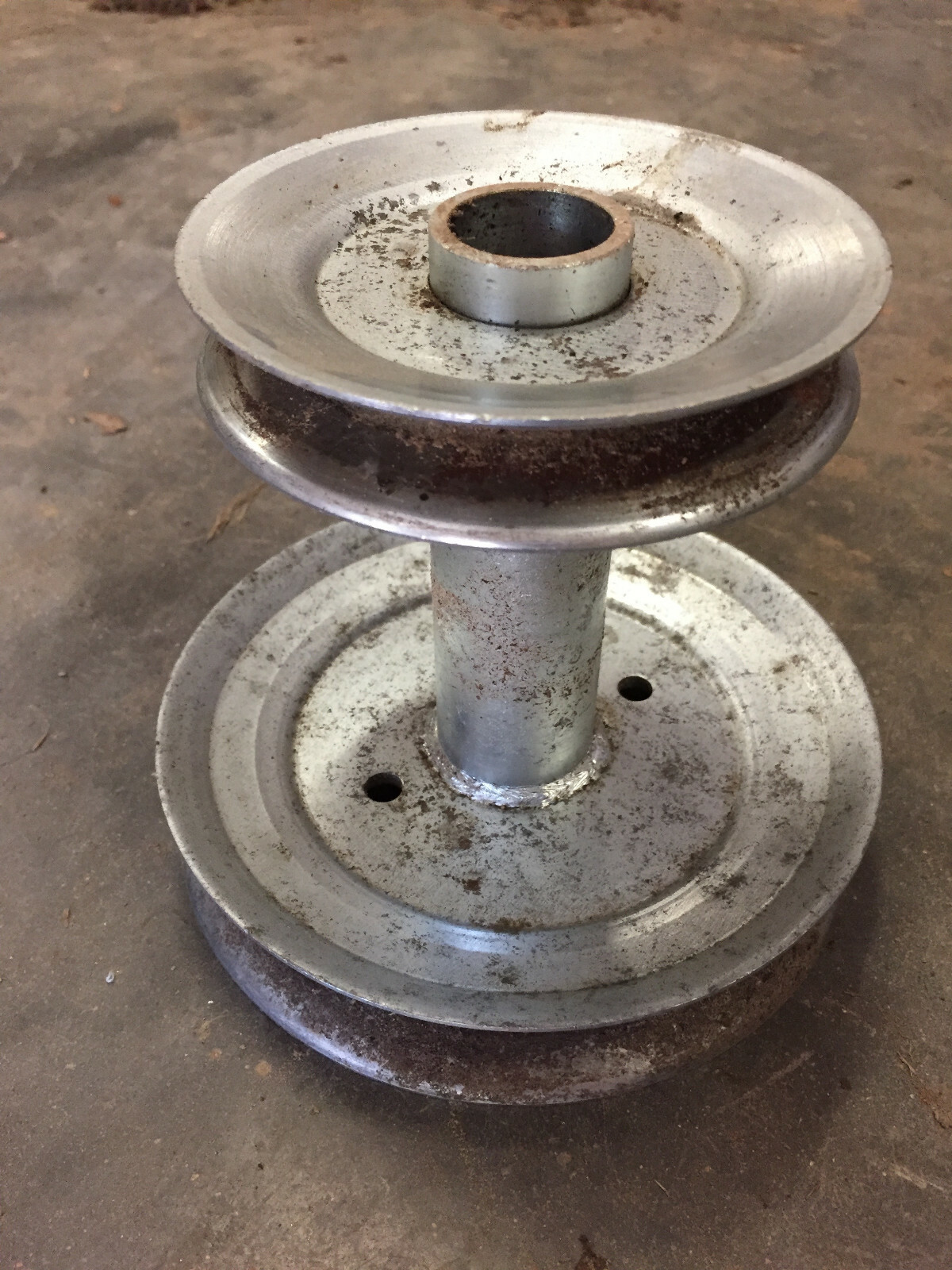 Husqvarna YTH20K46 Riding Lawn Mower Engine Drive Pulley 405472JH  