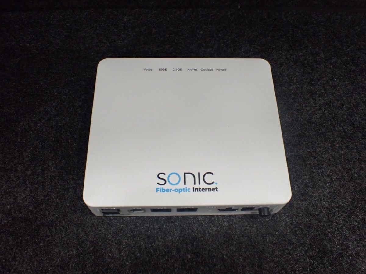 ADTRAN SDX632v XGS 10G/2 5G/1P XGS-PON Optical Network Terminal