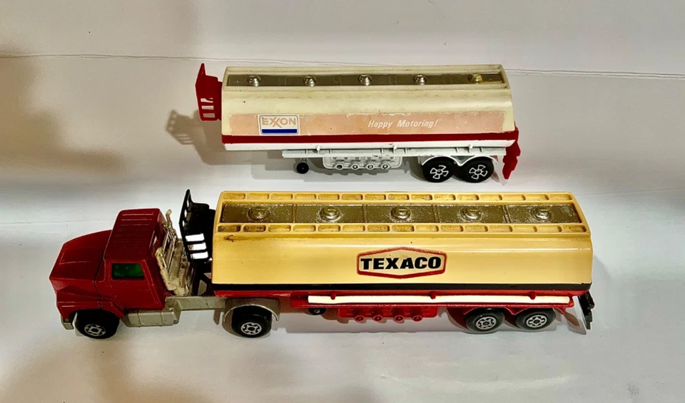 1973 Matchbox Lesney Super Kings #K16/18 - Ford LTS Tractor with Texaco Tanker - Image 2 of 4