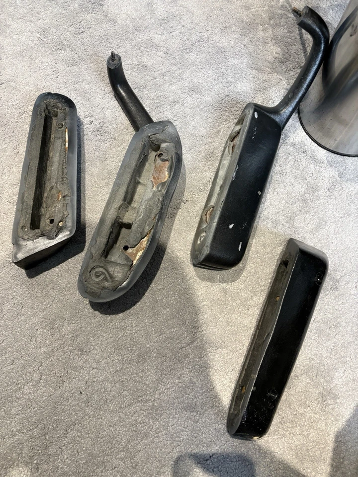 Ford Capri MK3 Armrest/doorhandles Set Of 4 - Image 2 of 4